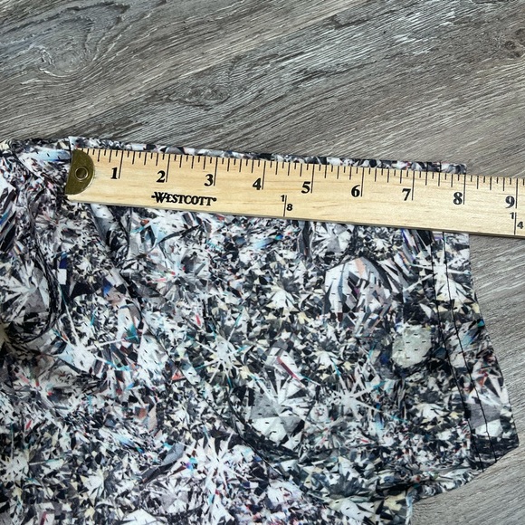 Elwood Diamond Print Jersey Size Large - Picture 7 of 7